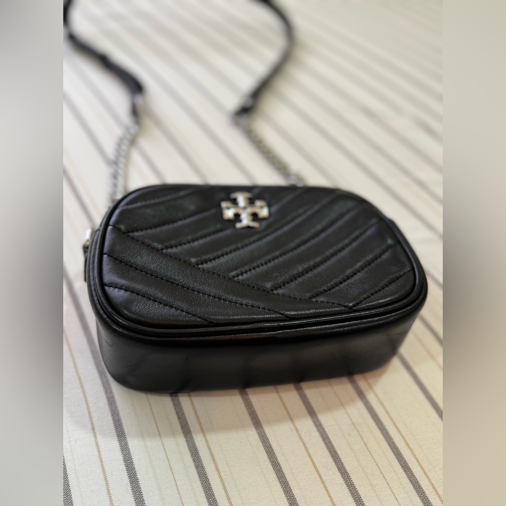 Black Quilted Leather Crossbody Bag - Picture 4 of 10